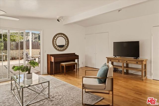 17248 Warrington Drive, Granada Hills (los Angeles), CA 91344