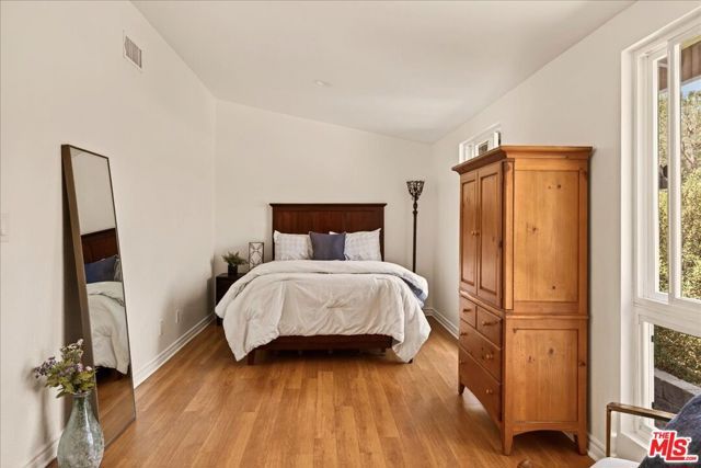 17248 Warrington Drive, Granada Hills (los Angeles), CA 91344
