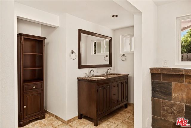 17248 Warrington Drive, Granada Hills (los Angeles), CA 91344