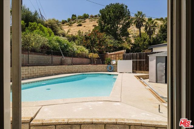 17248 Warrington Drive, Granada Hills (los Angeles), CA 91344