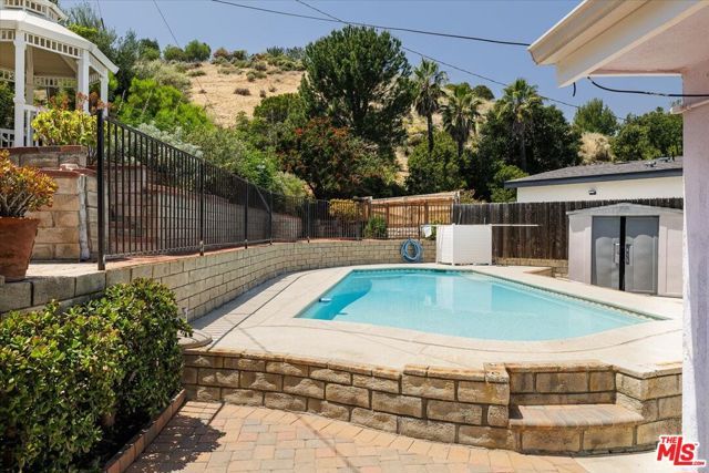 17248 Warrington Drive, Granada Hills (los Angeles), CA 91344