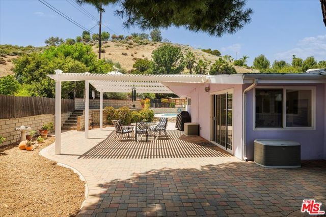 17248 Warrington Drive, Granada Hills (los Angeles), CA 91344
