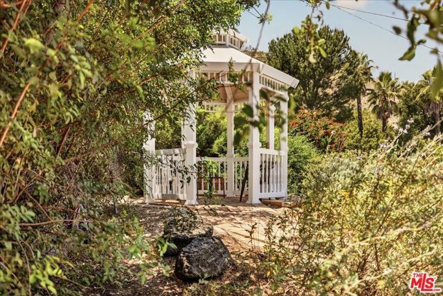 17248 Warrington Drive, Granada Hills (los Angeles), CA 91344