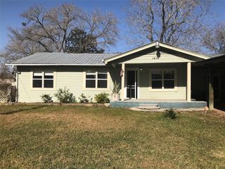 1414 Woodward Street, Damon, TX 77430