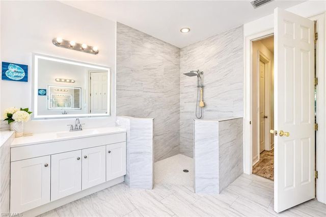 525 Desoto BLVD N, Naples, FL 34120