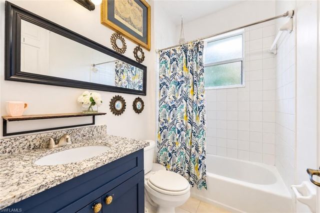 525 Desoto BLVD N, Naples, FL 34120