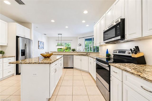 525 Desoto BLVD N, Naples, FL 34120