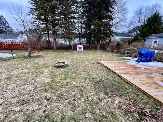 70 Irwinwood Road, Lancaster, NY 14086