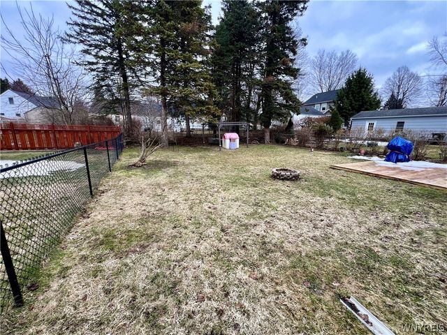 70 Irwinwood Road, Lancaster, NY 14086