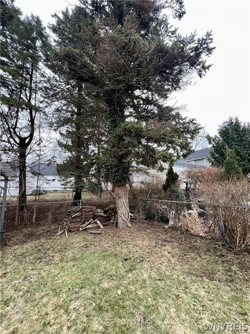 70 Irwinwood Road, Lancaster, NY 14086