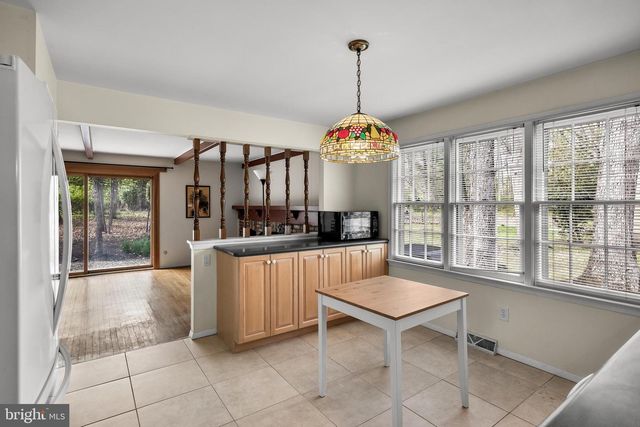 20 DONCASTER RD, Cherry Hill, NJ 08003