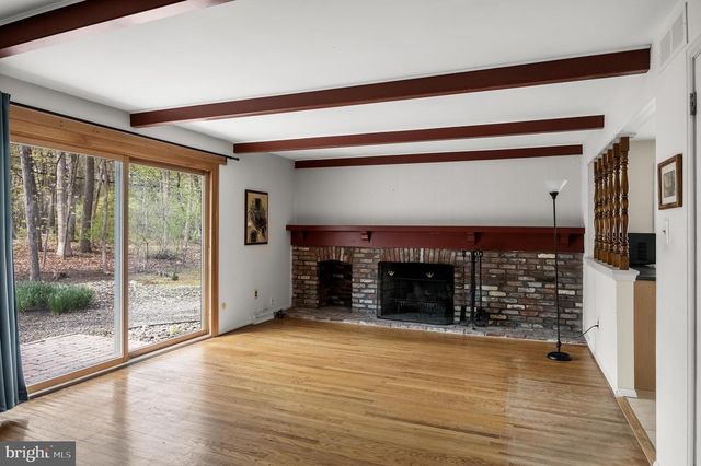 20 DONCASTER RD, Cherry Hill, NJ 08003