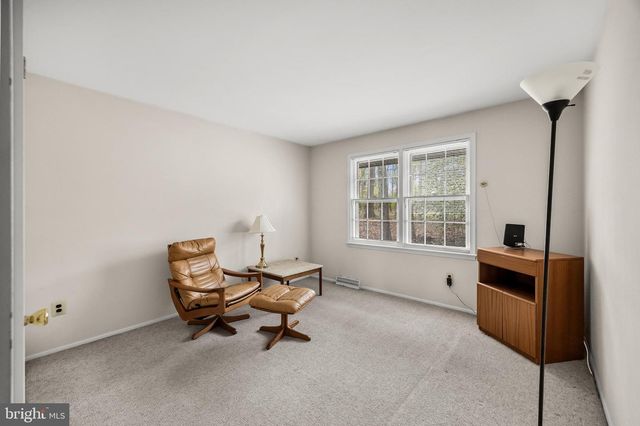 20 DONCASTER RD, Cherry Hill, NJ 08003