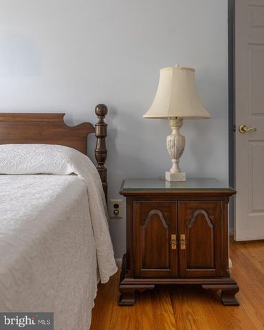 20 DONCASTER RD, Cherry Hill, NJ 08003