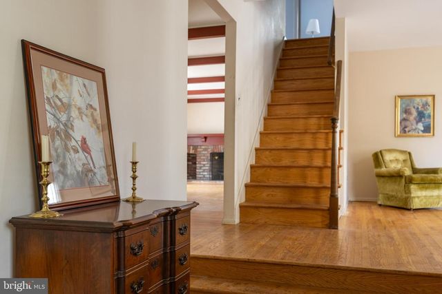 20 DONCASTER RD, Cherry Hill, NJ 08003