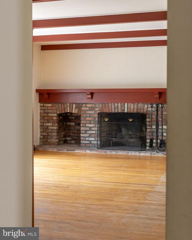 Image 20 of property listing at 20 DONCASTER RD, Cherry Hill, NJ 08003