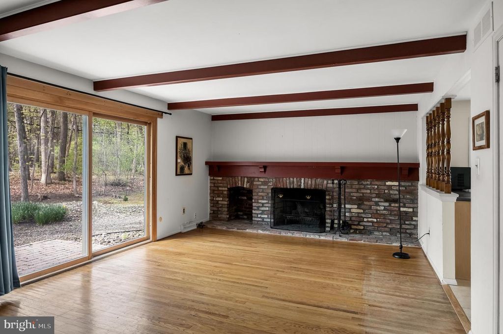 Image 21 of property listing at 20 DONCASTER RD, Cherry Hill, NJ 08003