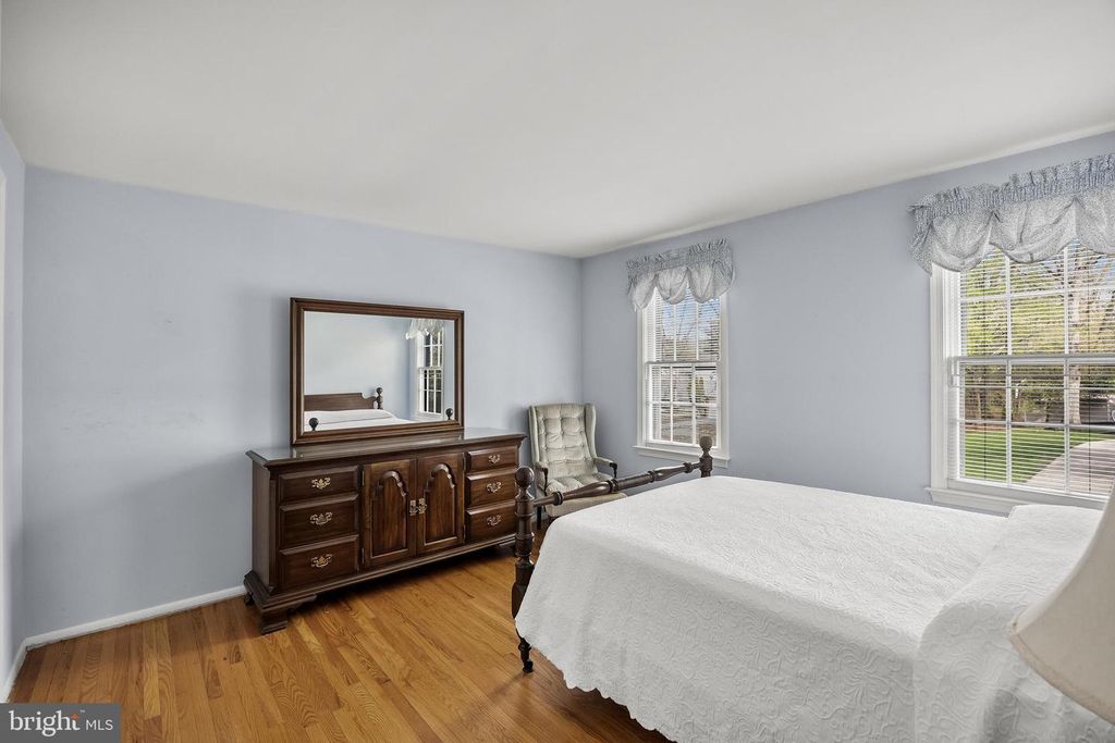 Image 38 of property listing at 20 DONCASTER RD, Cherry Hill, NJ 08003