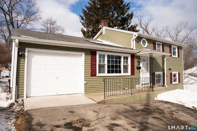 227 Fanning Street, Waterbury, CT 06704