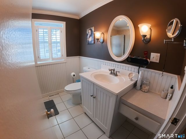 227 Fanning Street, Waterbury, CT 06704