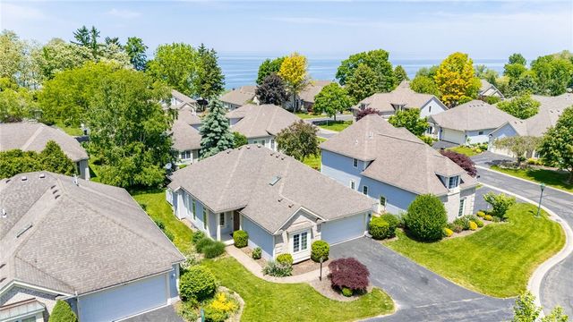 107 Cuddy Court, Webster, NY 14580