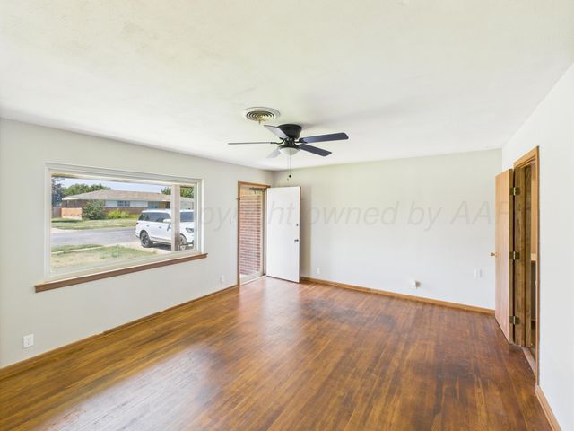 408 Jupiter Street, Pampa, TX 79065