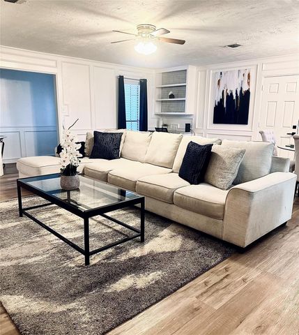 1457 Camellia Drive, Sweeny, TX 77480