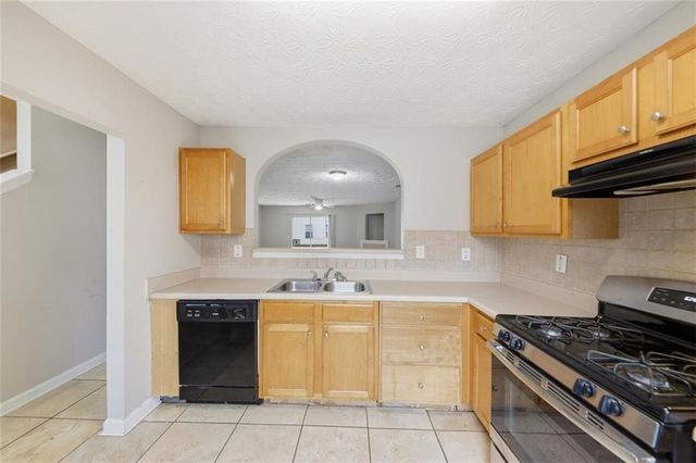 3216 Panthers Trace, Decatur, GA 30034