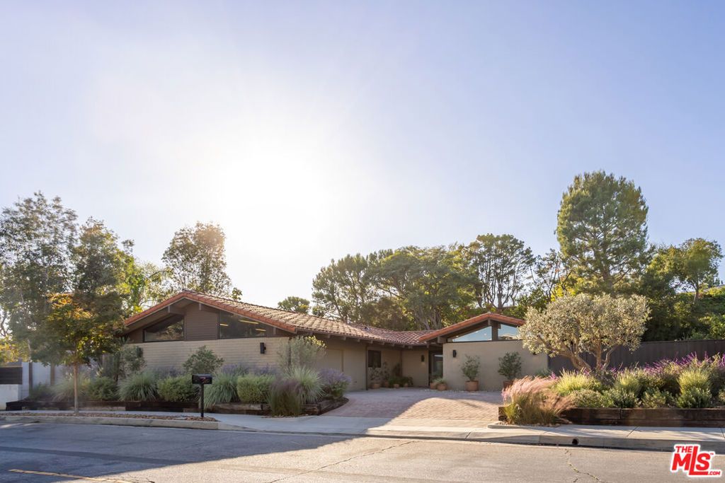 2419 Westridge Road, Los Angeles, CA 90049