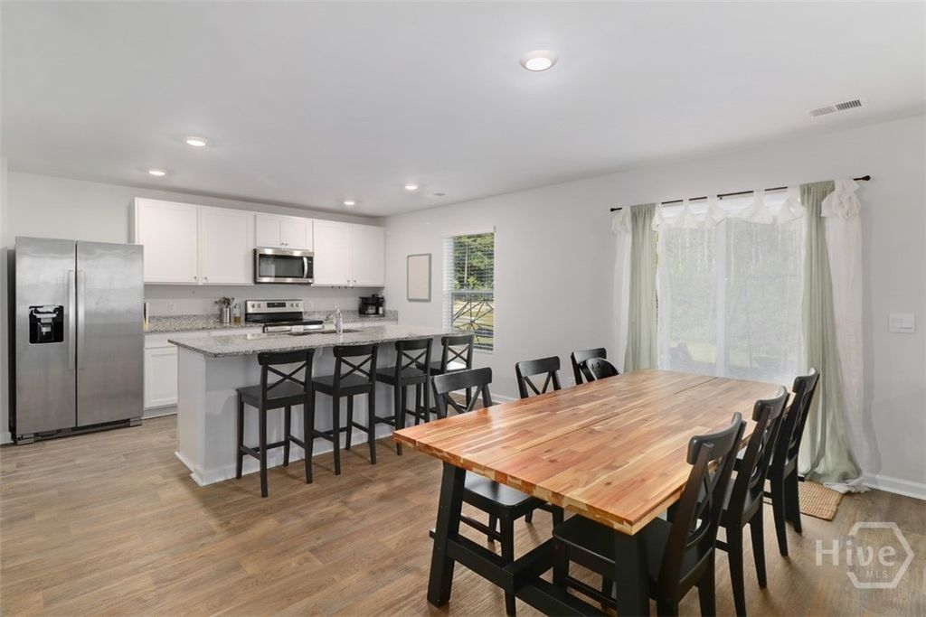 Image 10 of property listing at 118 Aruba Road, Guyton, GA 31312