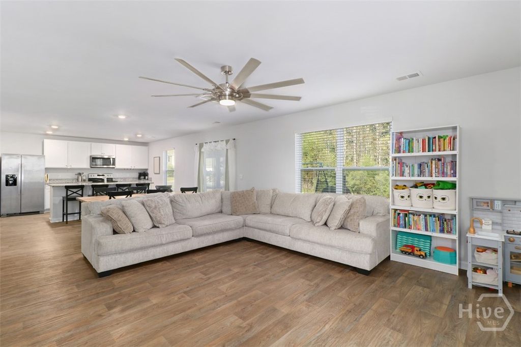 Image 14 of property listing at 118 Aruba Road, Guyton, GA 31312