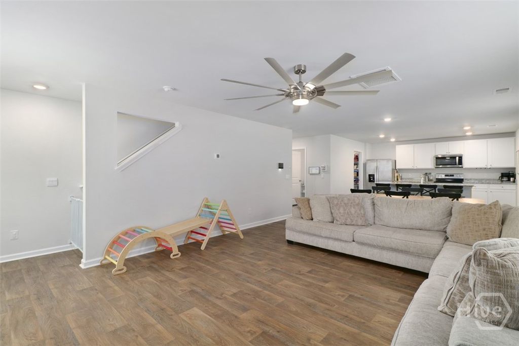 Image 16 of property listing at 118 Aruba Road, Guyton, GA 31312