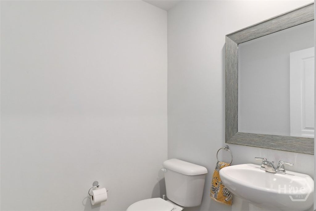 Image 8 of property listing at 118 Aruba Road, Guyton, GA 31312