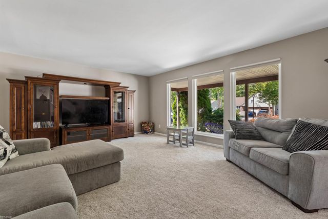 4165 Surrey Lane, Fort Gratiot, MI 48059