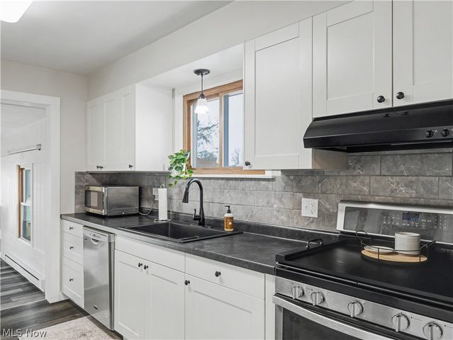 2682 9th Street, Cuyahoga Falls, OH 44221