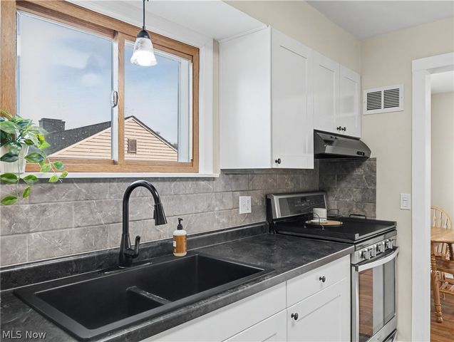 2682 9th Street, Cuyahoga Falls, OH 44221