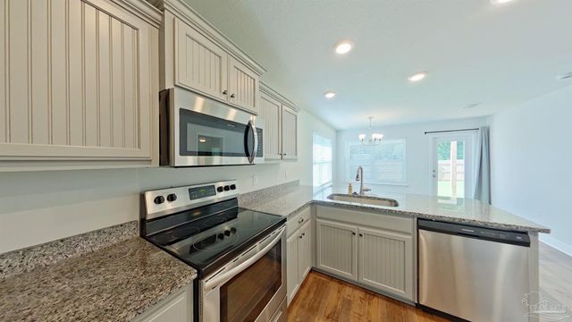 7081 Sonny Dr, Pensacola, FL 32504