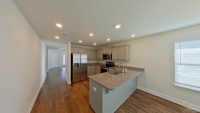 7081 Sonny Dr, Pensacola, FL 32504