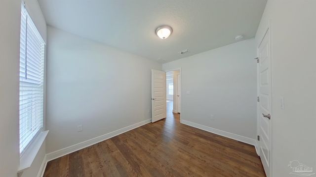 7081 Sonny Dr, Pensacola, FL 32504