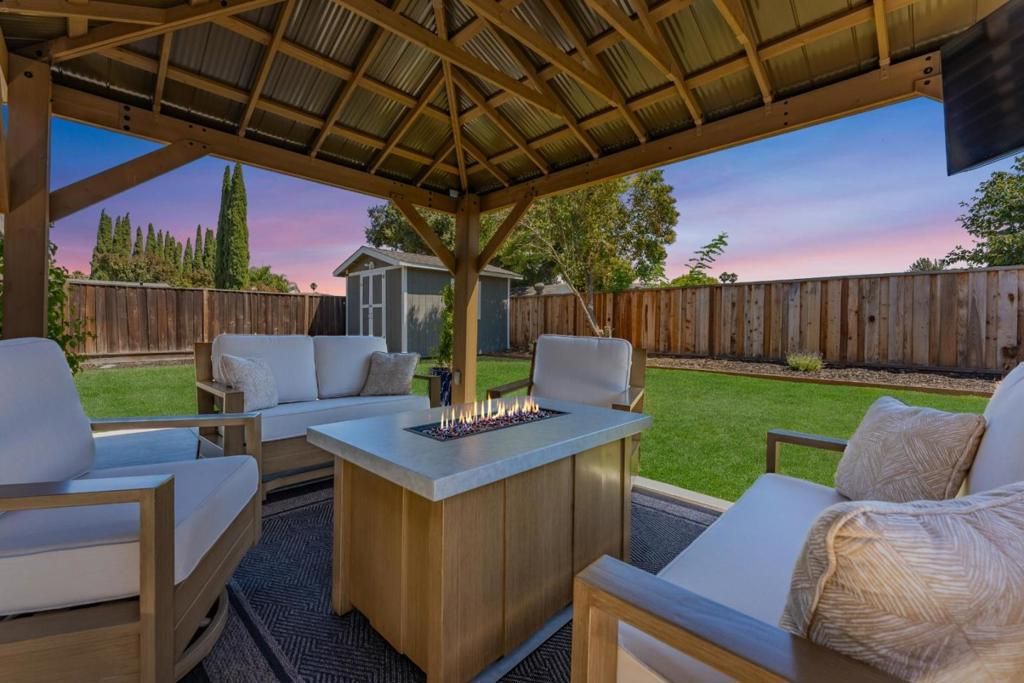 Image 13 of property listing at 818 Sylvandale Avenue, San Jose, CA 95111