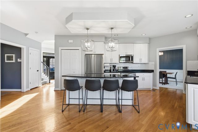 12145 Manor Park Dr, Glen Allen, VA 23059