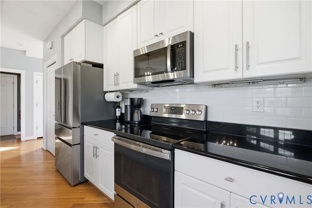 12145 Manor Park Dr, Glen Allen, VA 23059