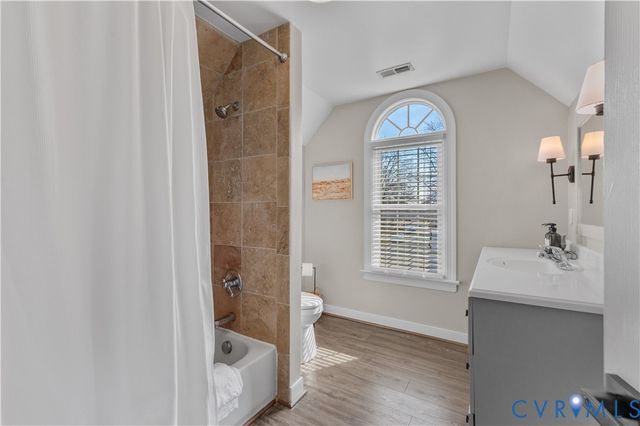 12145 Manor Park Dr, Glen Allen, VA 23059