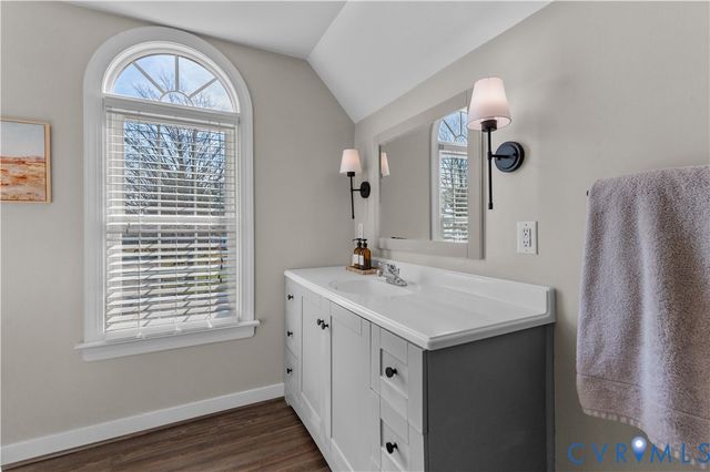 12145 Manor Park Dr, Glen Allen, VA 23059