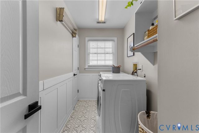 12145 Manor Park Dr, Glen Allen, VA 23059