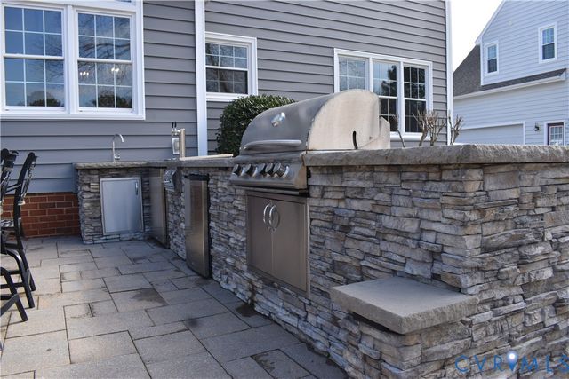 12145 Manor Park Dr, Glen Allen, VA 23059