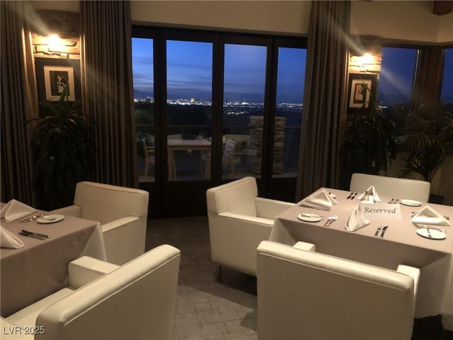 521 Overlook Rim Drive, Henderson, NV 89012