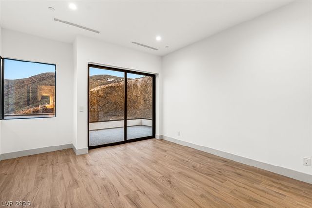 521 Overlook Rim Drive, Henderson, NV 89012