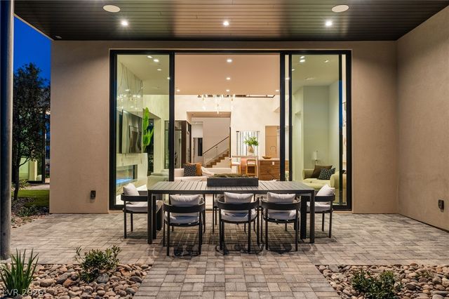 521 Overlook Rim Drive, Henderson, NV 89012