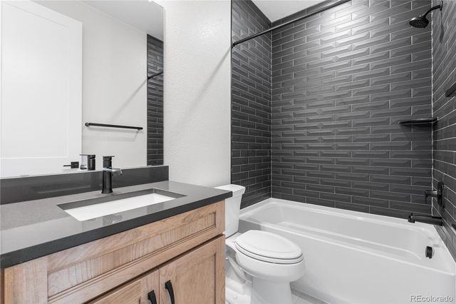 1250 Bridgefield Road, Castle Pines, CO 80108